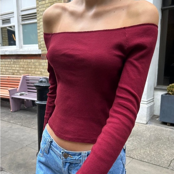 Brandy Melville Mayson Top in Red - Picture 3 of 4
